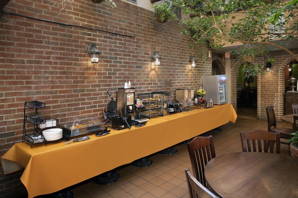 American Inn Of Bethesda Bagian luar foto