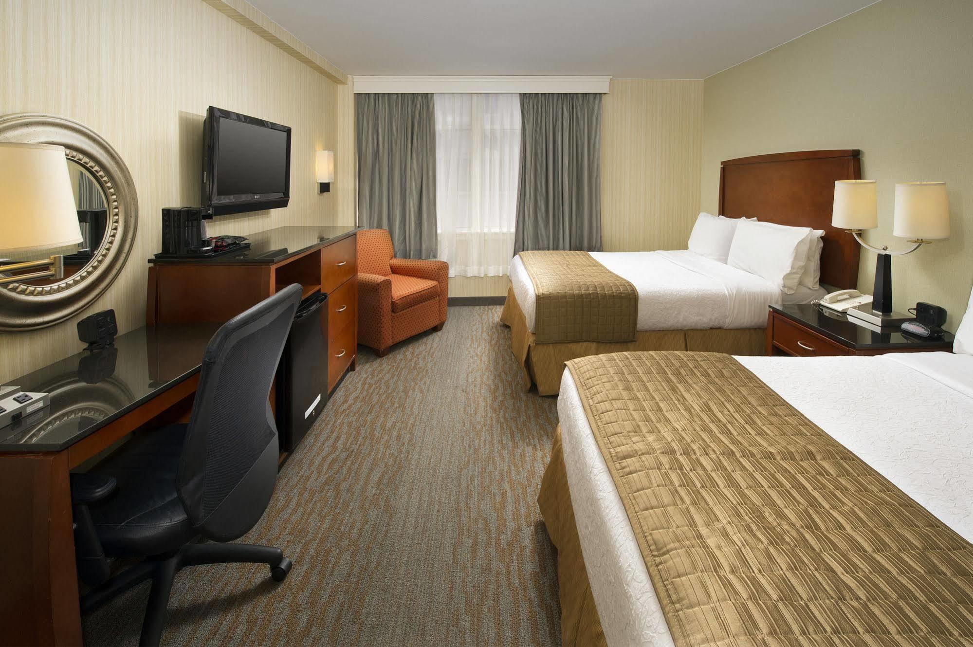 American Inn Of Bethesda Bagian luar foto