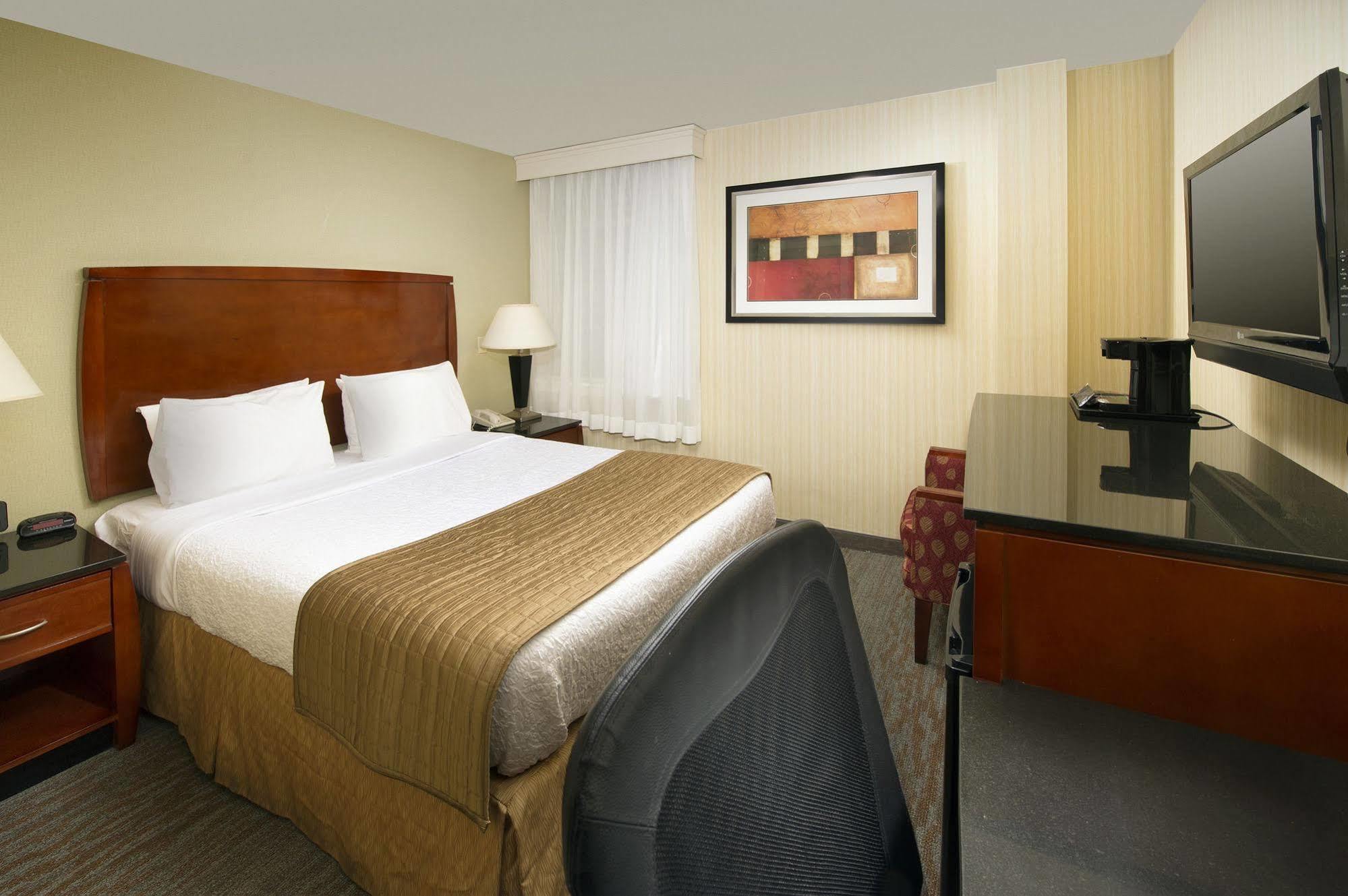 American Inn Of Bethesda Bagian luar foto