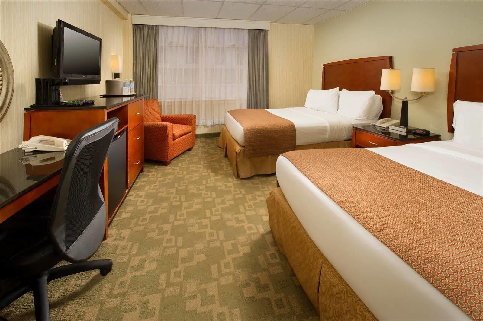 American Inn Of Bethesda Bagian luar foto