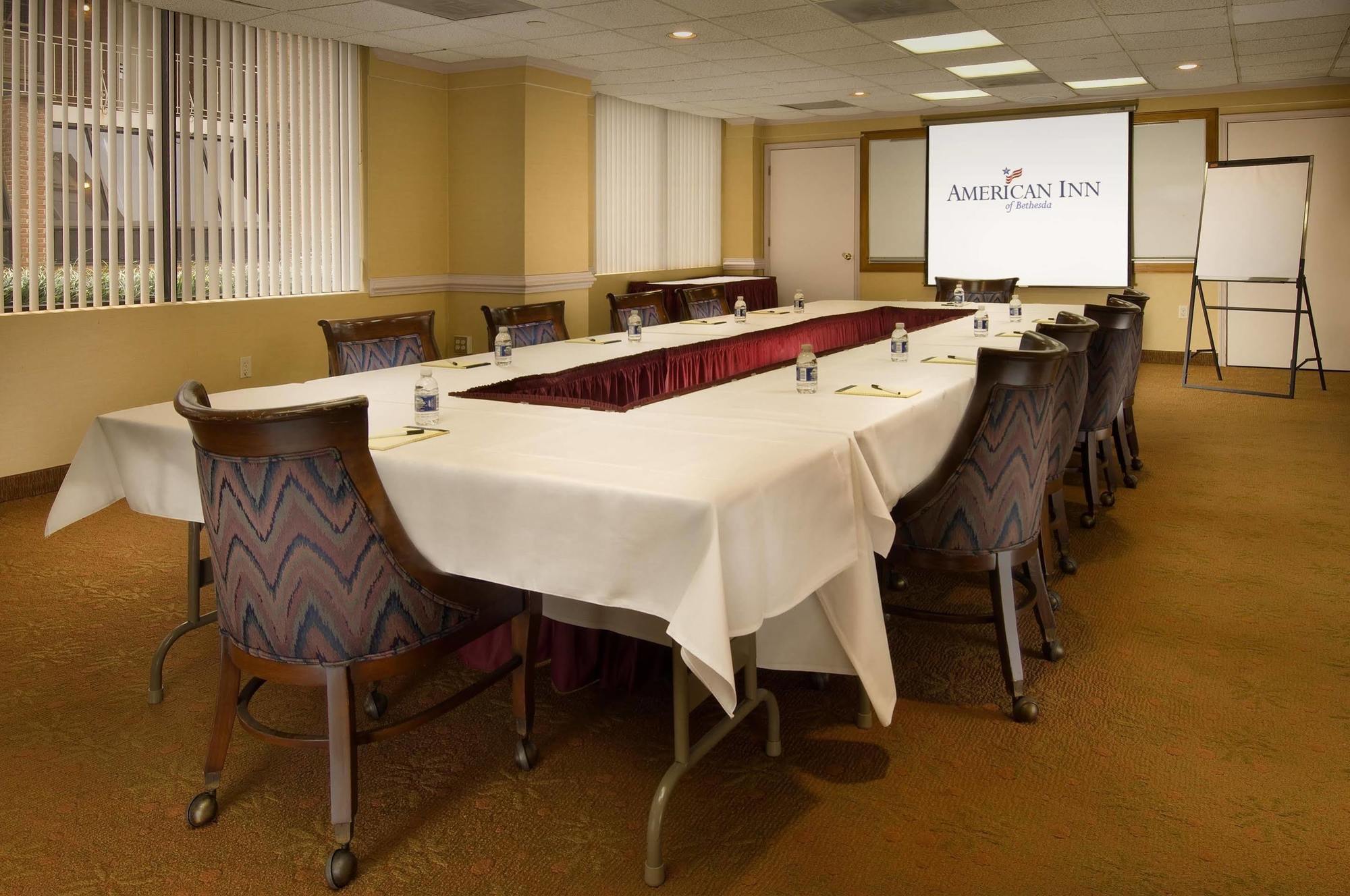 American Inn Of Bethesda Bagian luar foto