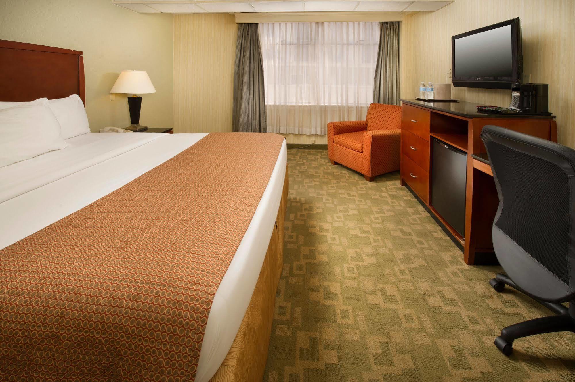 American Inn Of Bethesda Bagian luar foto