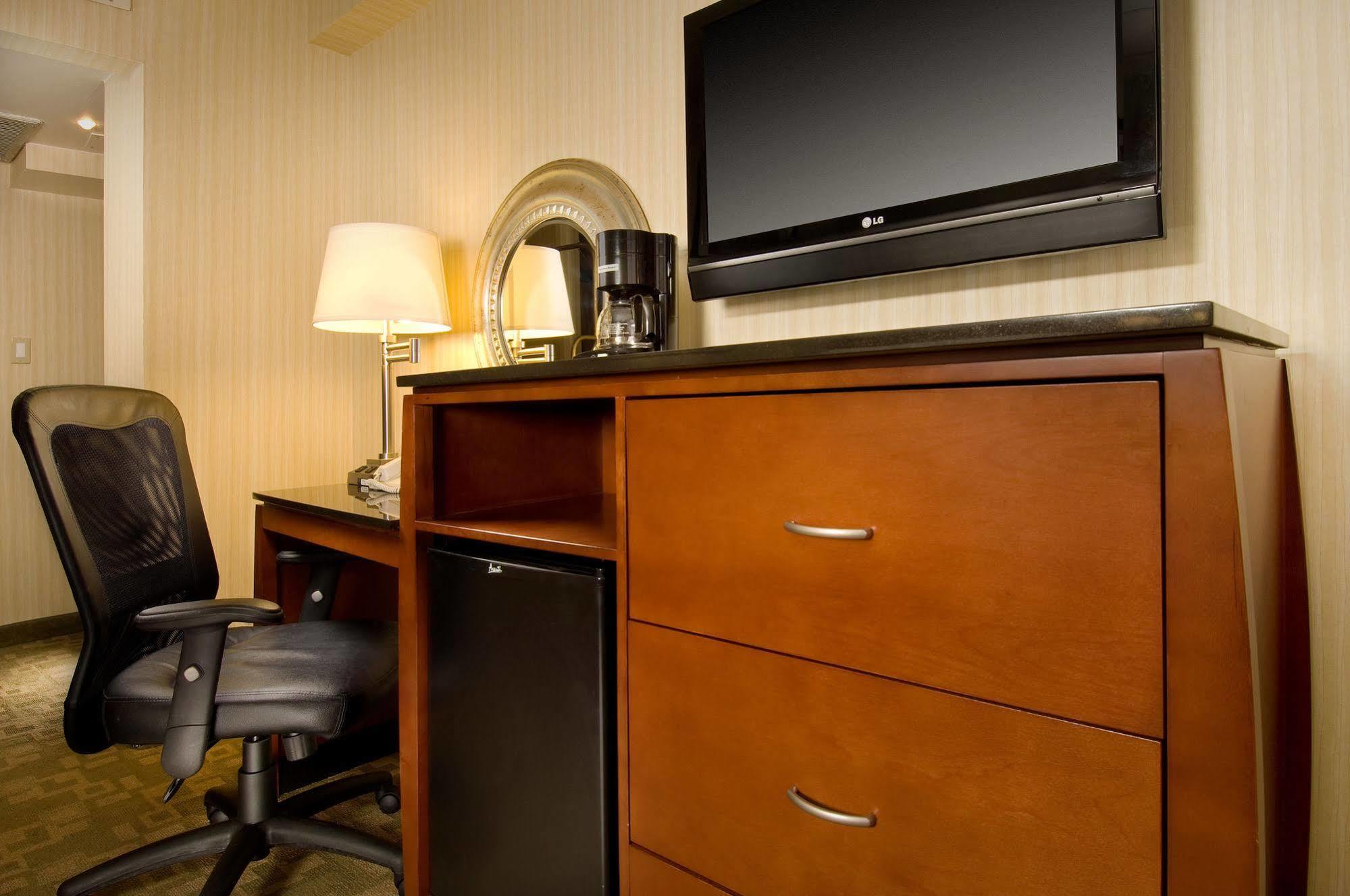 American Inn Of Bethesda Bagian luar foto